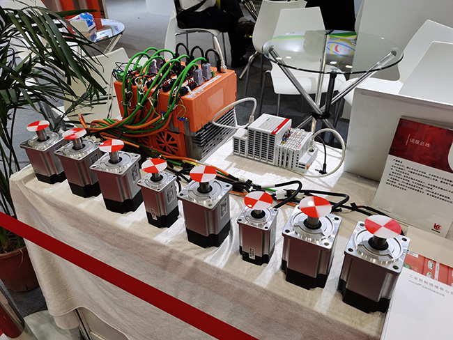 總線型伺服驅(qū)動器-大灣區(qū)工博會展品 總線型伺服驅(qū)動器-大灣區(qū)工博會展品