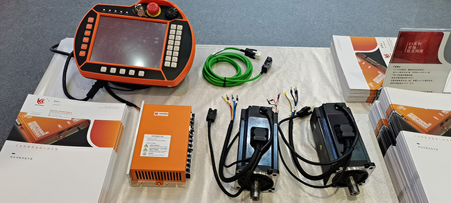 雙軸低壓伺服-大灣區(qū)工博會展品 雙軸低壓伺服-大灣區(qū)工博會展品